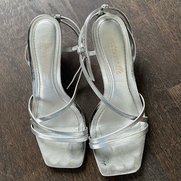 Silver strappy heels - Picture 1 of 1